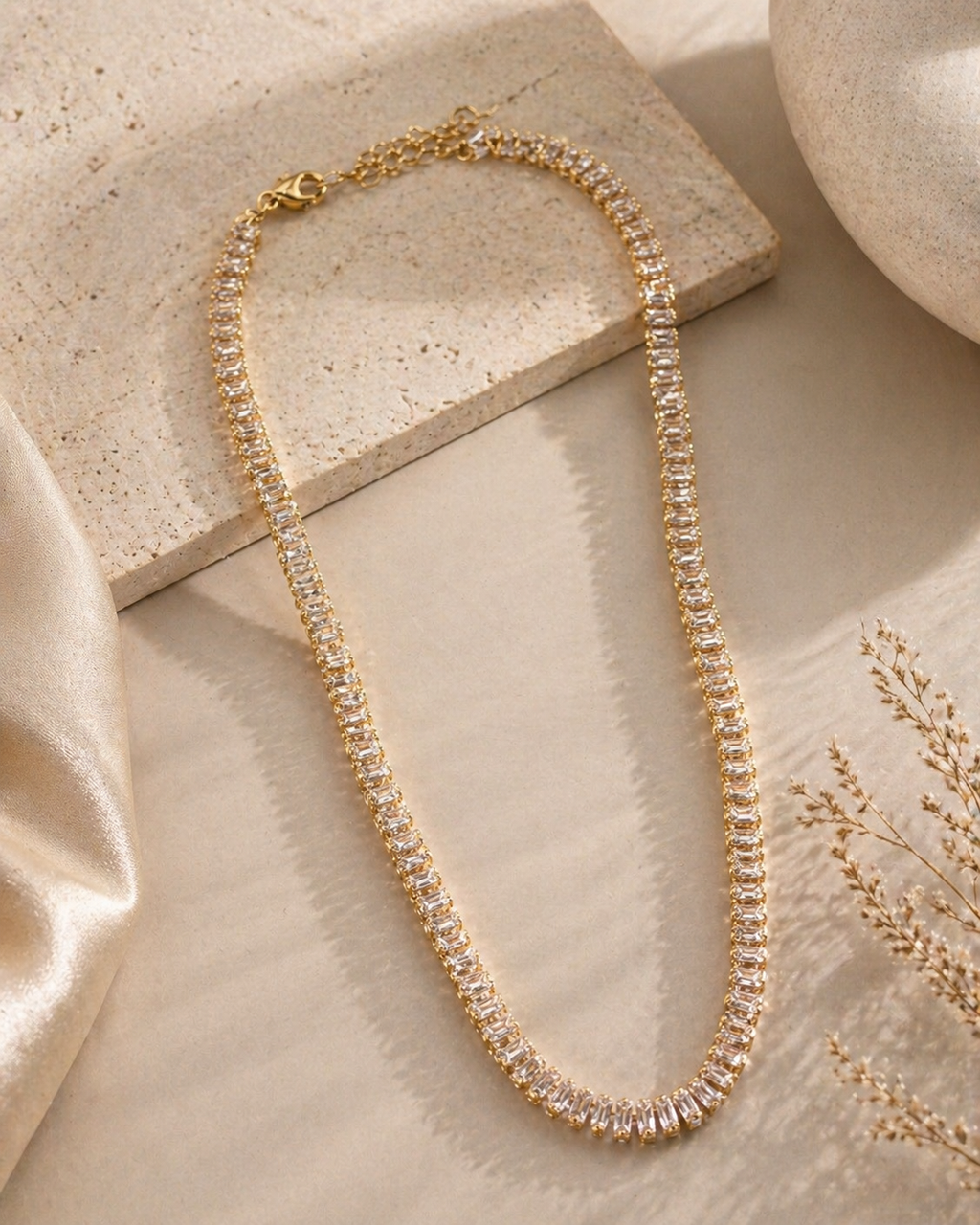 Choker Semijoia Cristais Baguete