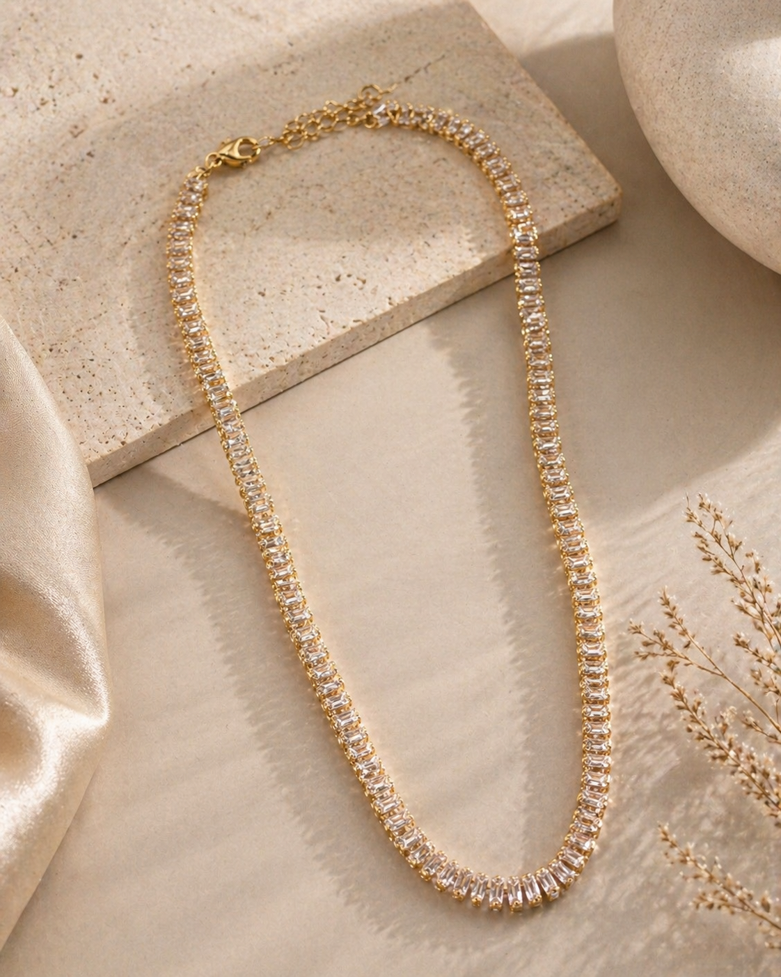 Choker Semijoia Cristais Baguete